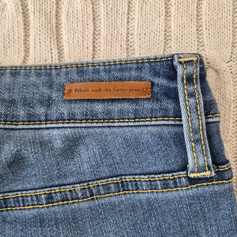 Pilcro and the Letterpress Jeans Size 27 Light Wash‎ Fringe Hem Skinny Summer